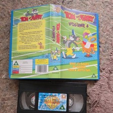 TOM AND JERRY VOLUME 4 OVER 1