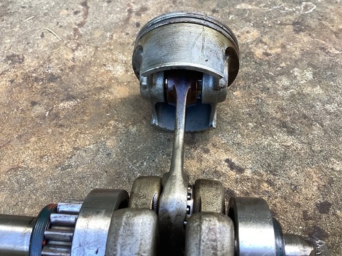 Crankshaft and piston br600 - and,