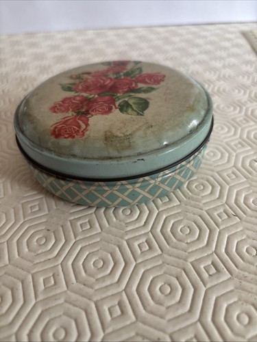 Vintage tin sewing storage - tin,