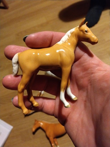 Beswick palomino foal 1817 - beswick,