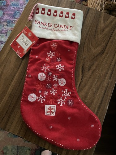 Yankee candle red christmas - red,