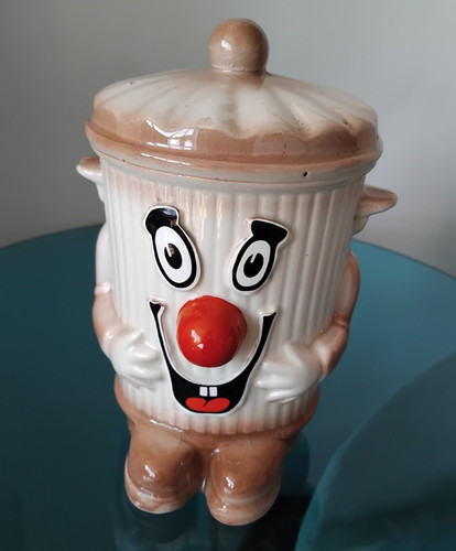 Vintage dusty bin 321 - vintage, tv