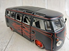 Maisto Volkswagon Samba Van diecast model
