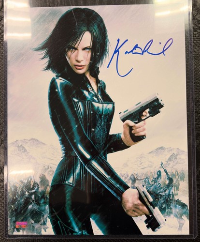 Kate beckinsale autograph - beckinsale,
