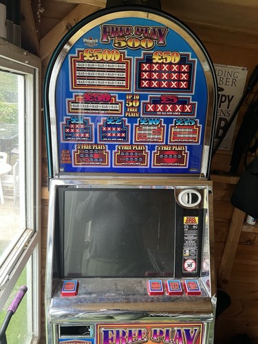 Fruit machine coin - machine, coin-operated