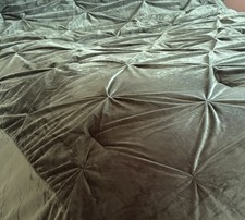 King Sized Velvet Bed Spread