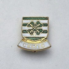 GLASGOW CELTIC SMALL VINTAGE SHIELD PIN BADGE