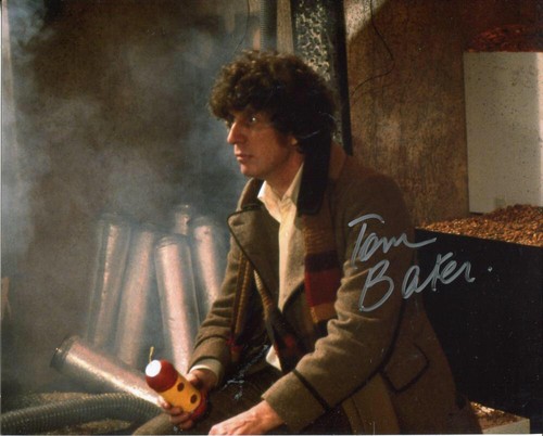 Doctor who photo signed - doctor,