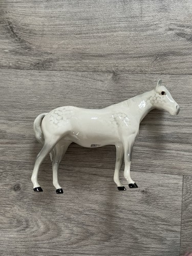 Beswick white horse ceramic - white,