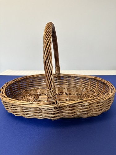 Large vintage wicker trugg - large,