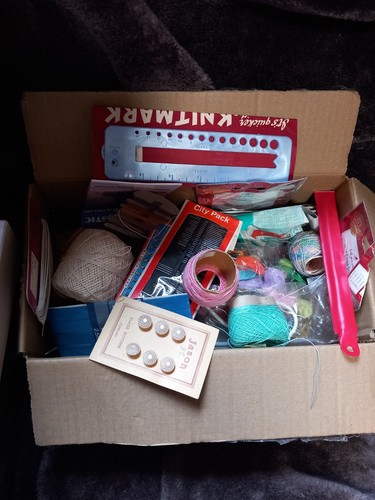 Box sewing items - sewing, items.