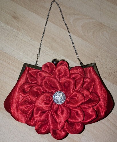 Gorgeous red satin evening - red,