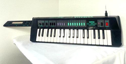 Yamaha kx5 black - midi, remote