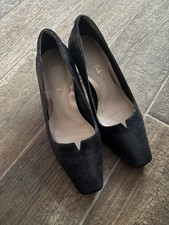 Stunning Van Dal Ophelia Court