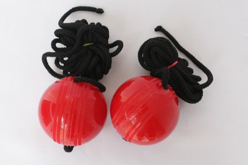 Cricket hanging ball - hanging,