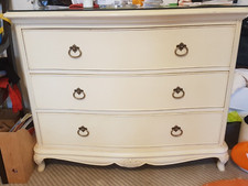 WILLIS & GAMBIER Ivory Chest Of Drawers