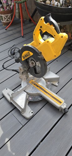 Dws773 mitre saw 240v - saw,