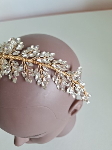 Crystal gold tone tiara - tone,