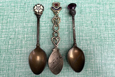 Vintage souvenir spoons WAPW pewter England white rose Wales Scotland purple