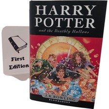 Harry Potter And The Deathly Hallows First Edition Collectable Book