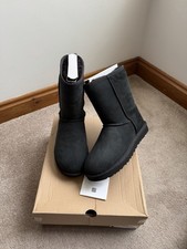 GENUINE UGG BOOTS W CLASSIC
