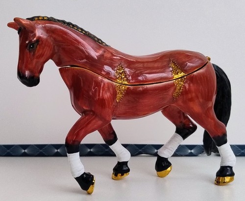Dressage horse trinket - dressage, box
