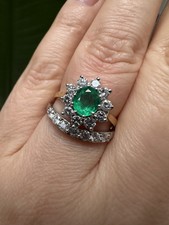 18k yellow gold emerald and diamond cluster ring, size O, 4.8grams