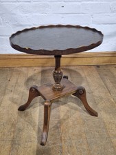 Small pedestal side - ,