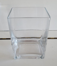 RECTANGULAR CLEAR GLASS VASE