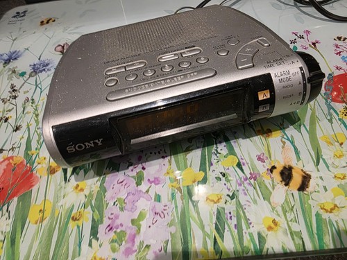 Sony digital alarm - alarm, radio