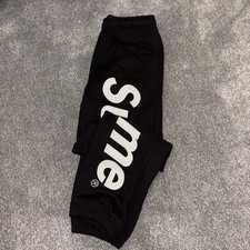 Supreme Satin Black Appliqué
