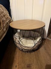 Beautiful Cat/Dog metal bed/side/end table-East London-Essex-RM9-great condition