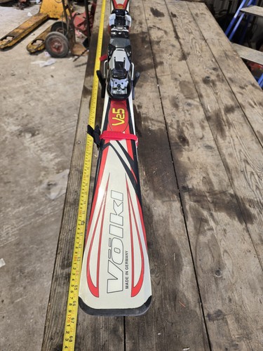 Volkl v25 skis - volkl, with