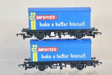 HORNBY R137 RAKE of 2 BR