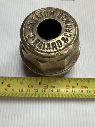 Brass wheel hub - brass,