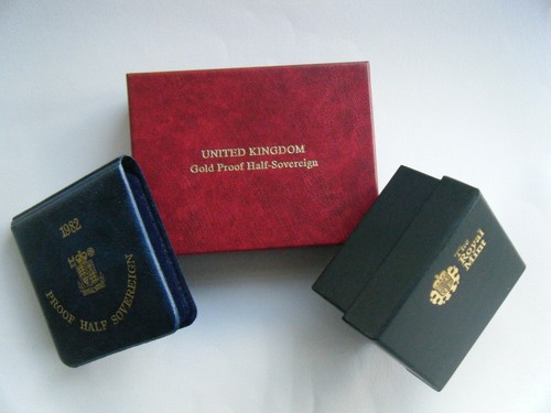 Empty royal mint - proof, half