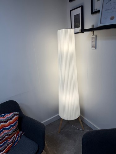 Ikea okensand tall - ikea, standing