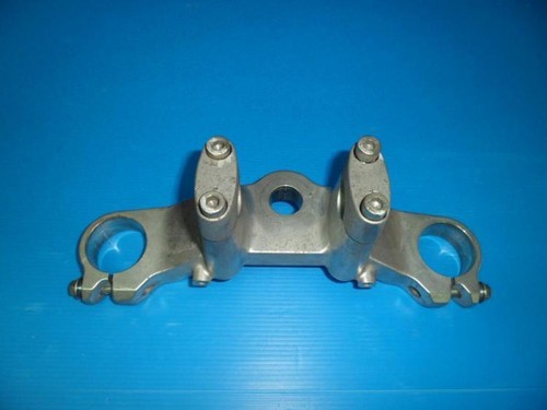 Top yoke triple - top,