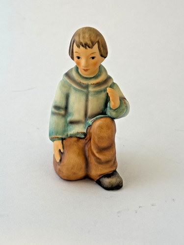 Goebel hummel kneeling - goebel, m.j.