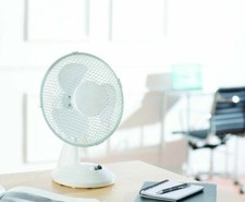 9" INCH 23CM SMALL OSCILLATING 2 SPEED AIR COOLING DESK WORK TOP FAN WHITE NEW