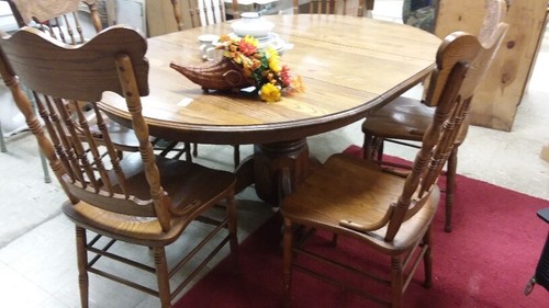 Old oak table and chairs - table, 4