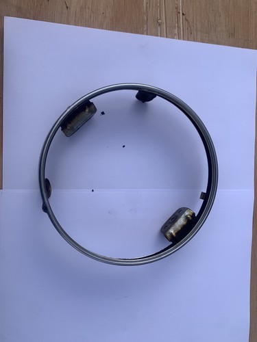 Suzuki t500 headlight bezel - suzuki,