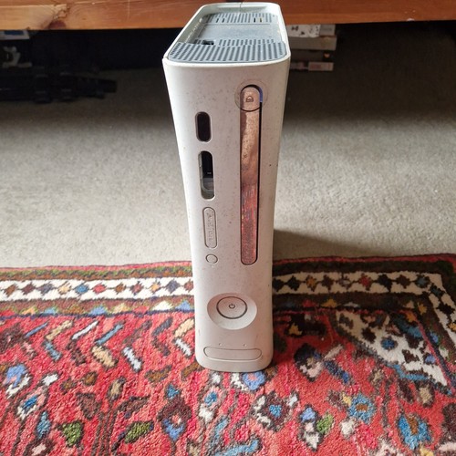 White xbox 360 not working - not,