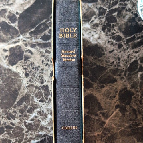 Collins clear type holy bible - clear-type,