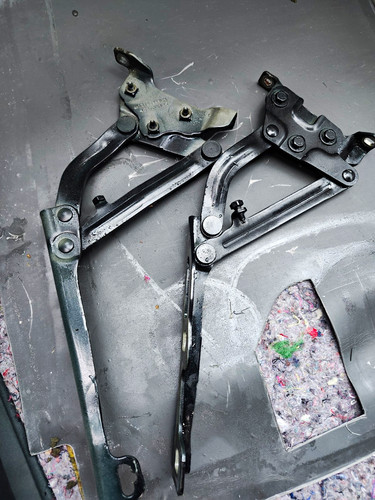 Corsa bonnet hinges black - bonnet, x2