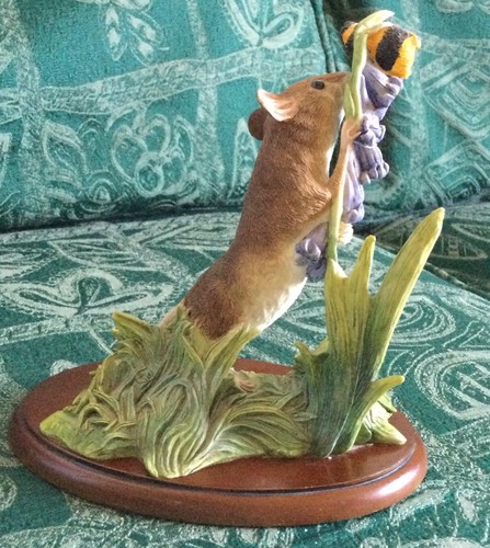 Border fine arts mouse and - arts,
