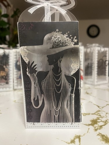 Decorated light boxes - gg,