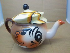 WADE MR CADDIE SHAPE TEAPOT. HANDPAINTED  1954-c1962  (PM/B70)