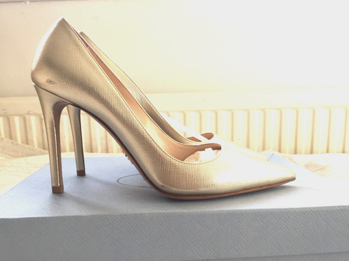 Prada donna gold - prada, leather