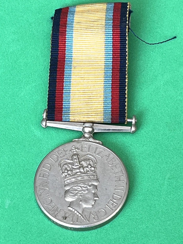 Genuine gulf war medal - genuine,